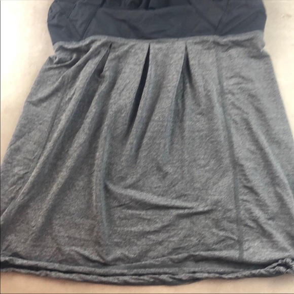 Lululemon size 4 tank top - Picture 3 of 3